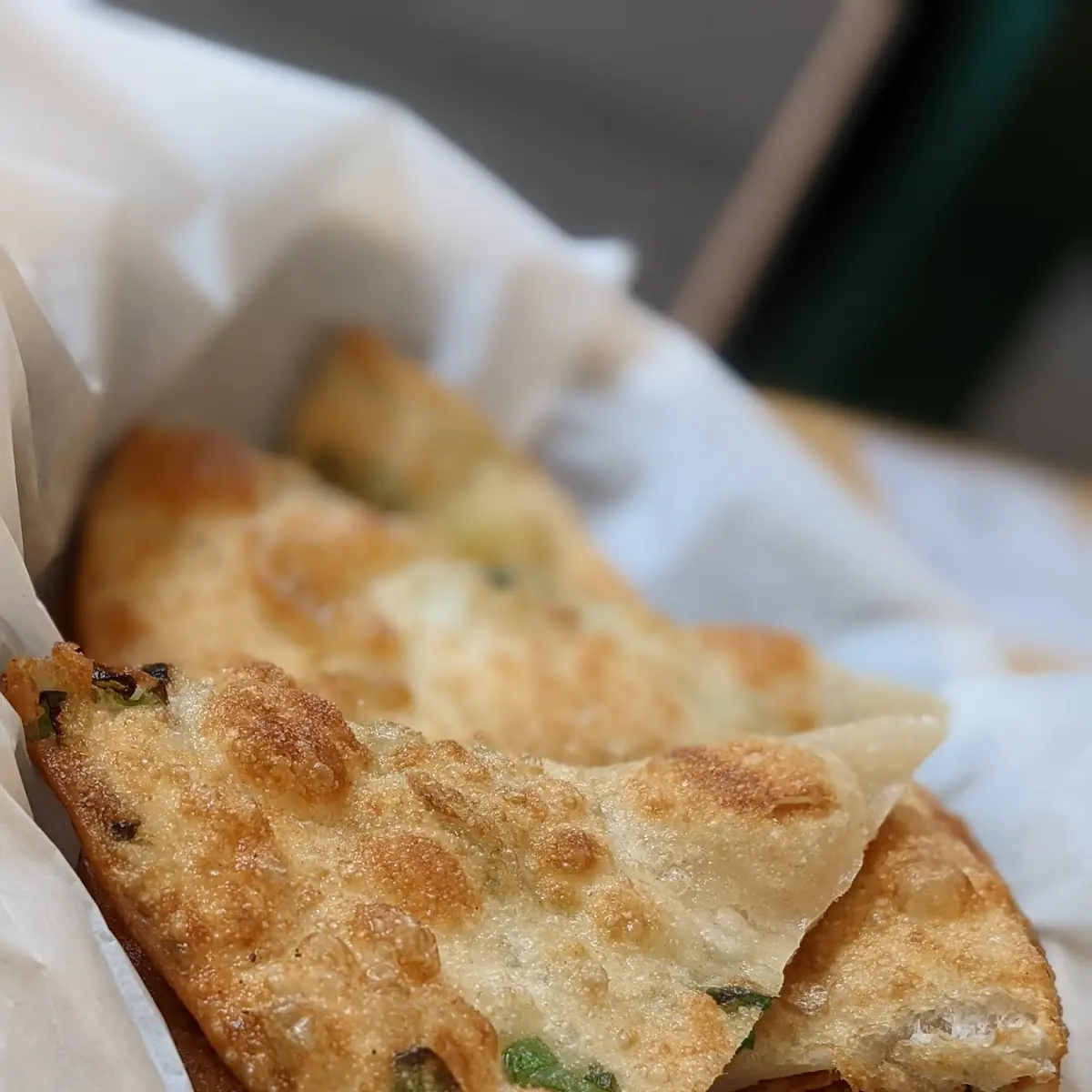 fried scallion pancake 葱油饼